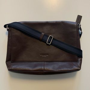 Coach Sullivan Messenger Back Mahogany